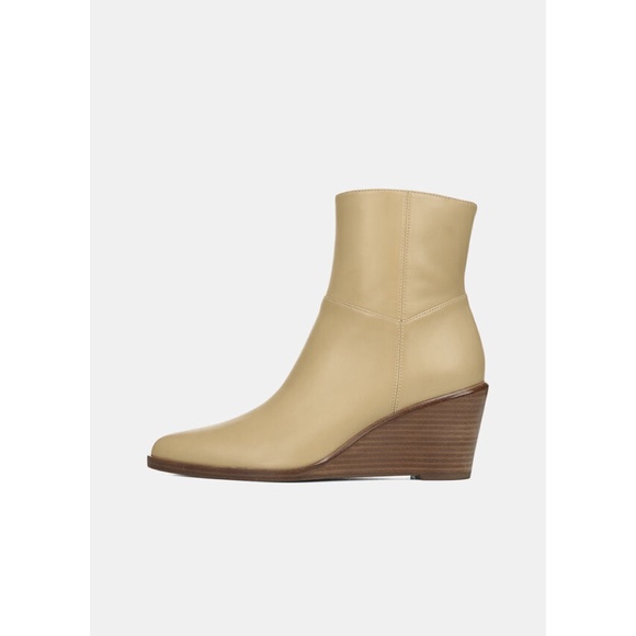 ✨NIB✨ VINCE Leather Mavis Ankle Boot Bootie in Blonde Sz 8.5M - Picture 2 of 4